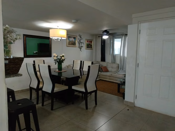 Venta de Casa en Playa Dorada, Arraiján