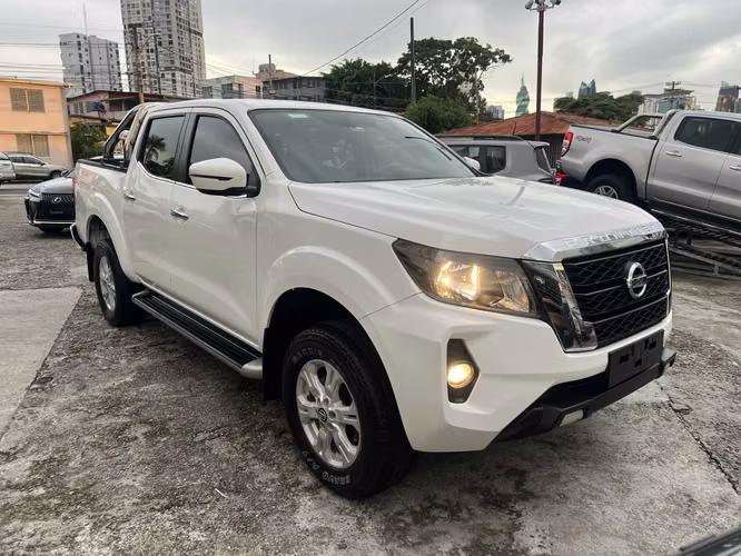 Nissan Np300 Frontier 2022