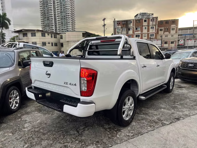 Nissan Np300 Frontier 2022