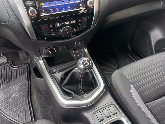 Nissan Np300 Frontier 2022