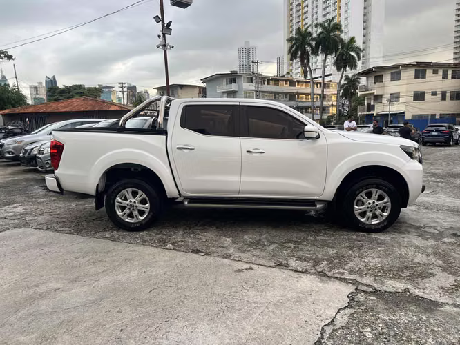 Nissan Np300 Frontier 2022