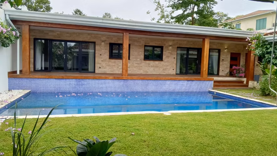 Alquiler de Casa – Altos del Golf, Brisas del Golf