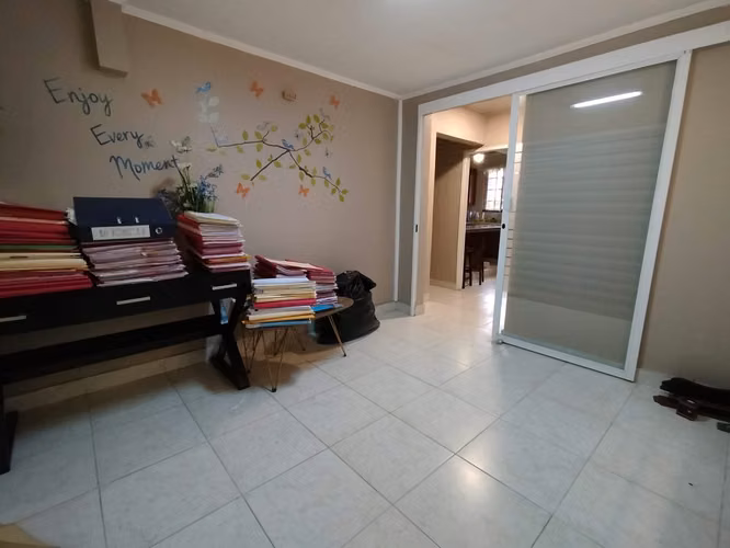 Casa Comercial en Venta en Parque Lefevre | 302 m² | Ideal Oficina o Inversión