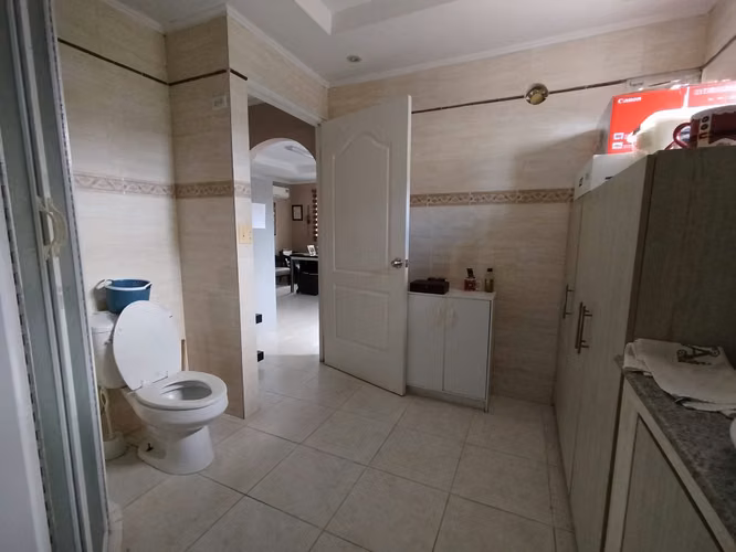 Casa Comercial en Venta en Parque Lefevre | 302 m² | Ideal Oficina o Inversión