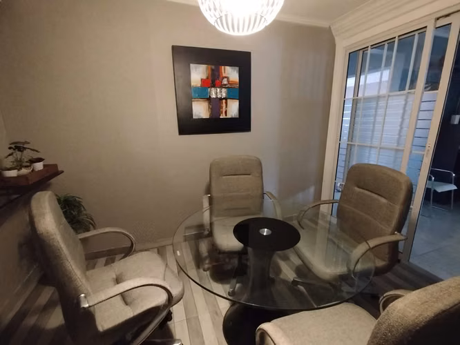 Casa Comercial en Venta en Parque Lefevre | 302 m² | Ideal Oficina o Inversión