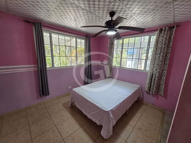 Venta Casa Cerro Azul con Club Privado