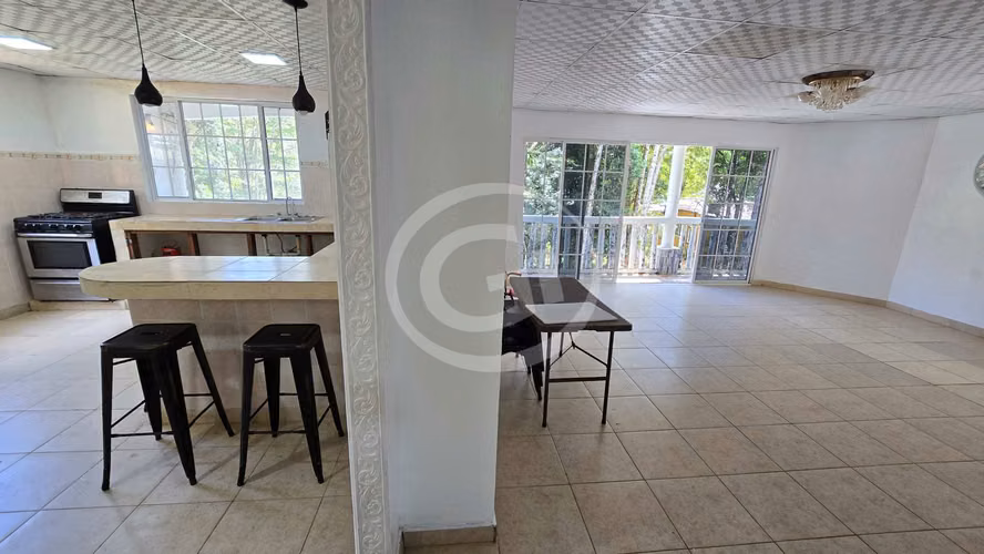 Venta Casa Cerro Azul con Club Privado