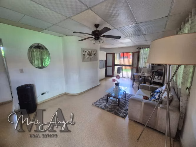VENTA DE CASA EN VILLA LUCRE