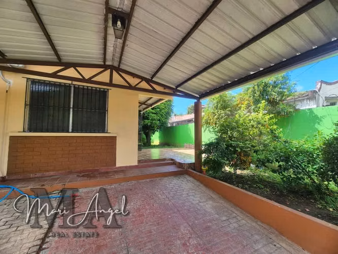 VENTA DE CASA EN VILLA LUCRE
