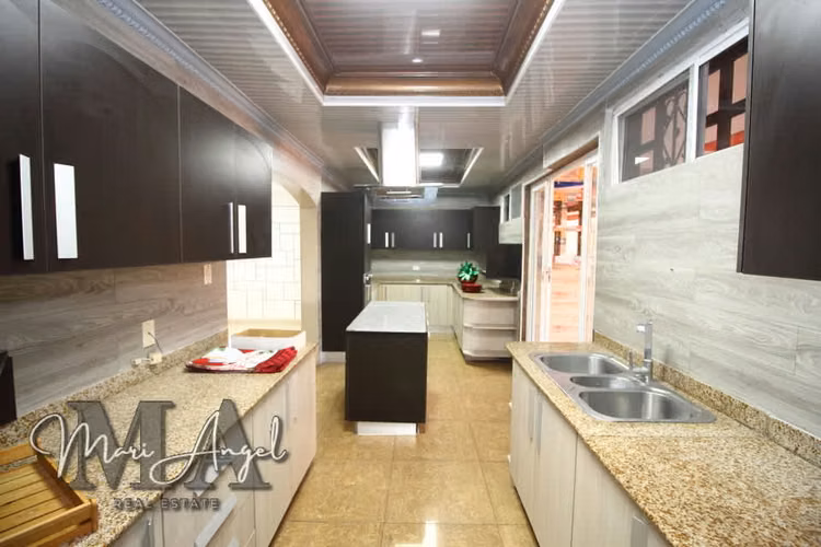 VENTA DE CASA EN BRISAS DEL GOLF