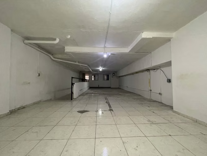 Alquiler de Local Comercial en Casco Viejo, 120m2