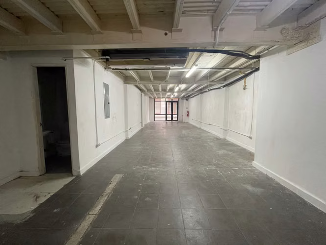 Alquiler de Local Comercial en Casco Viejo, 120m2