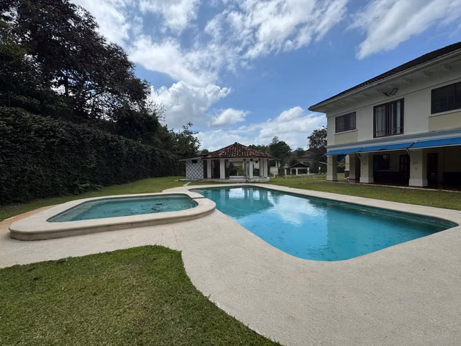 ALQUILER CASA CON PISCINA 4 RECAMARAS CERCA CLAYTON CAMINO DE CRUCES MLD