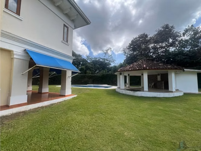 ALQUILER CASA CON PISCINA 4 RECAMARAS CERCA CLAYTON CAMINO DE CRUCES MLD