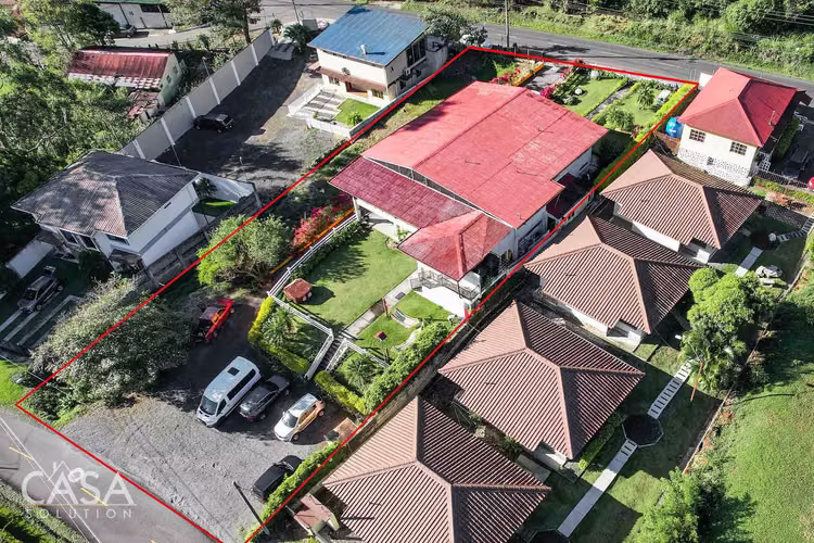 Precio Reducido! Fantástico Y Exitoso Hotel en el Centro De Boquete