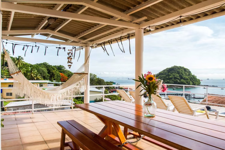 Venta de Casa con Vista Al Mar en Taboga