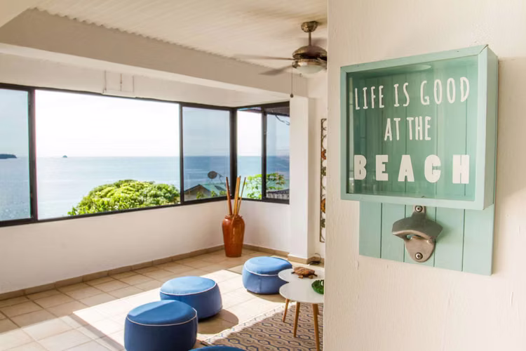 Venta de Casa con Vista Al Mar en Taboga