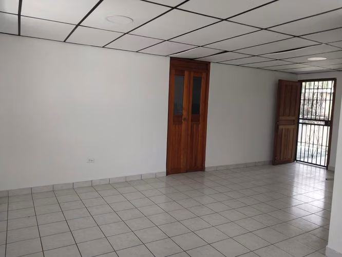 Alquiler de Casa en PH Arboledas de Caceres
