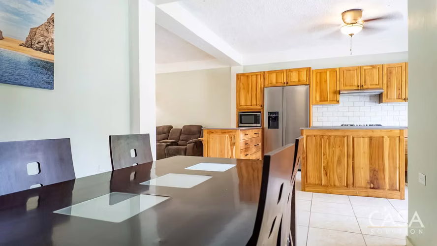 ¡Gran reducción de precio Casa de Playa Remodelada en Puerto Armuelles Chiriqui