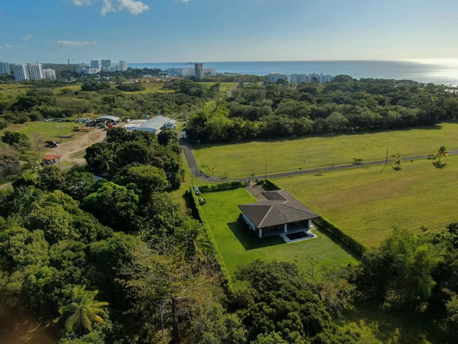 Venta de Casa en Playa Blanca, Río Hato, 1,883m² de terreno, 355m² de construcción - Imagen 18
