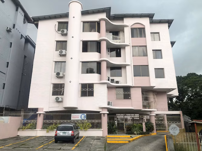 Se vende Ph La Estancia Real REMODELADO, Piso de Madera y Vista NATURAL BP