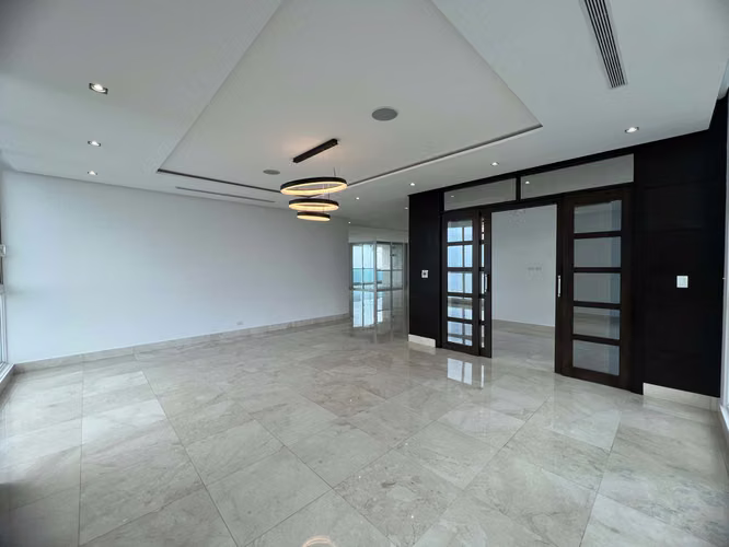 Venta Apartamento en Vitri, Penthouse, 4 Rec. Frente Al Mar