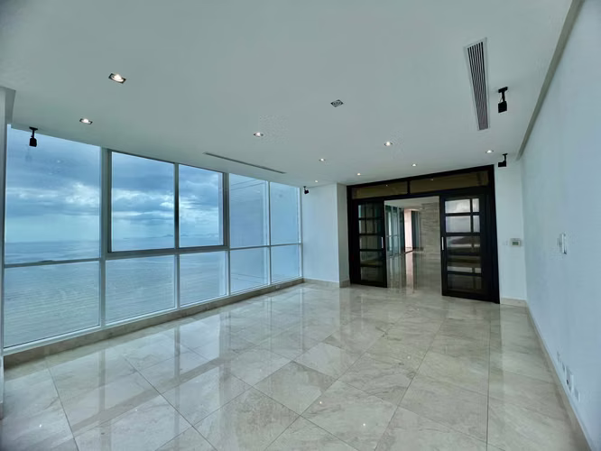 Venta Apartamento en Vitri, Penthouse, 4 Rec. Frente Al Mar