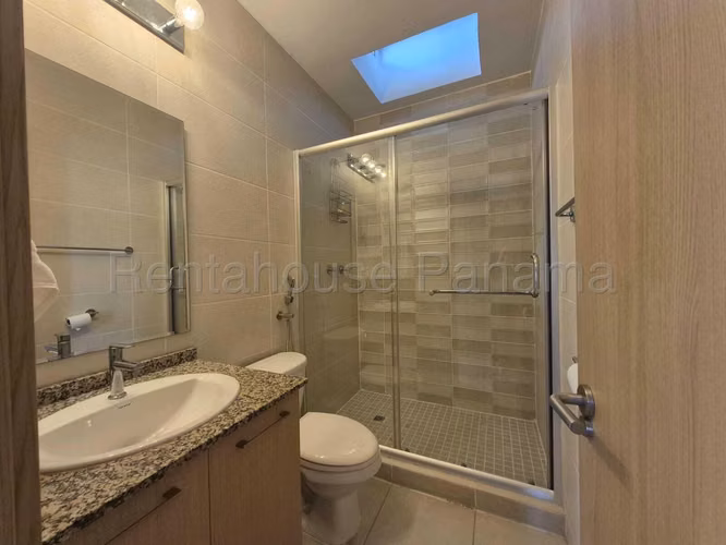 Venta de Casa Unifamiliar de Esquina en Brisas del Golf Vallarta Mts2: 190 PD