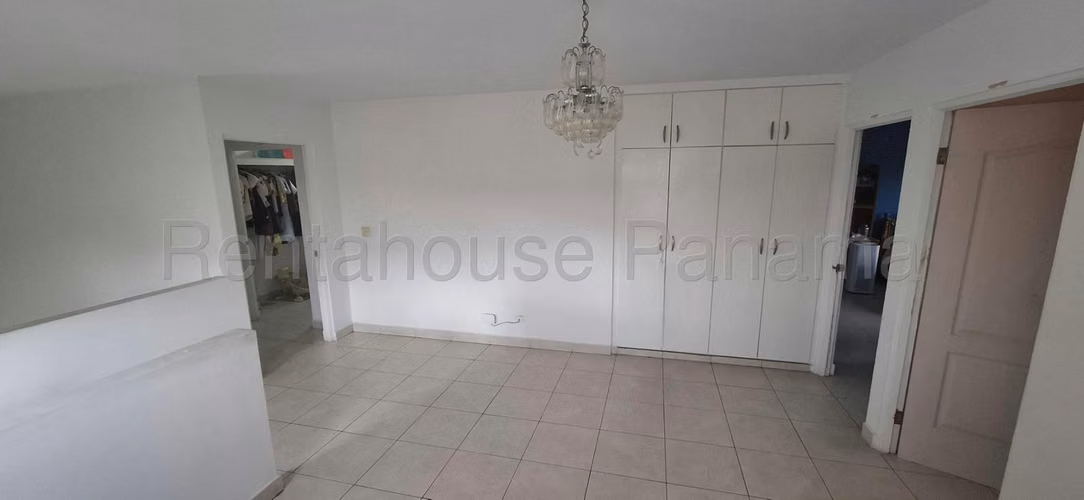 Vendo Casa Acogedora y Familiar en PH Villa Alta, Brisas del Golf 26-3926GG