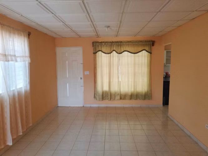 VENDO BONITA CASA EN CHORRERA - Imagen 2