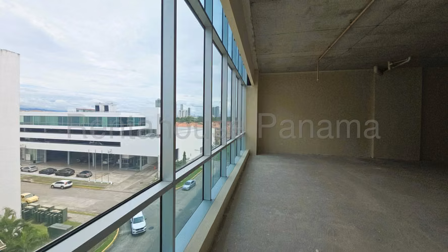OFICINA EN VENTA EN COSTA DEL ESTE. PLAZA REAL