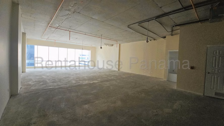 OFICINA EN VENTA EN COSTA DEL ESTE. PLAZA REAL