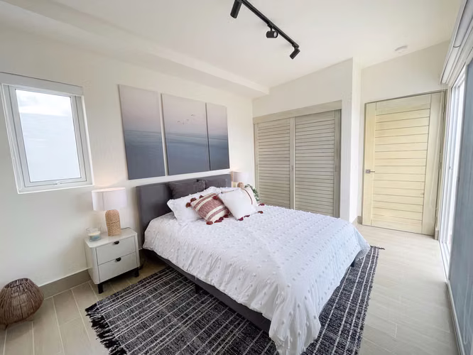 VENTA DE TOWNHOME EN LA PLAYA CON FINANCIAMIENTO INTERNO