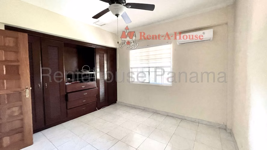 CASA EN VENTA EN ALBROOK