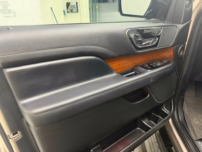 Lincoln Navigator L