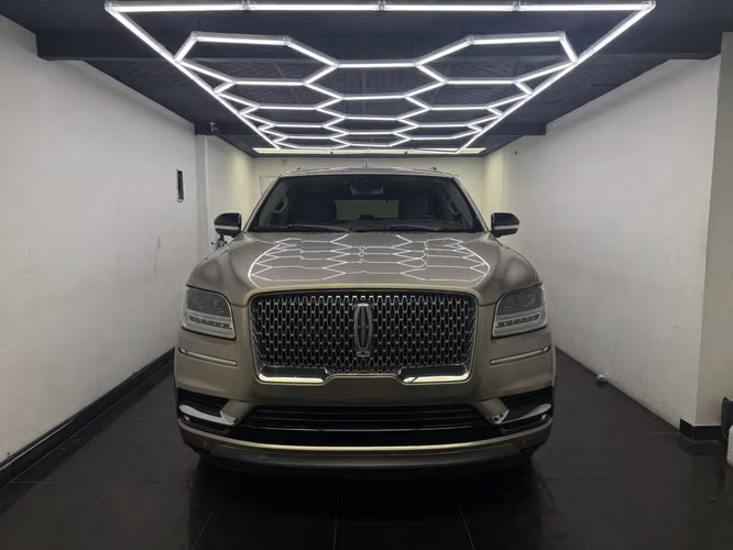 Lincoln Navigator L