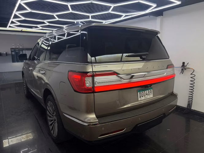 Lincoln Navigator L