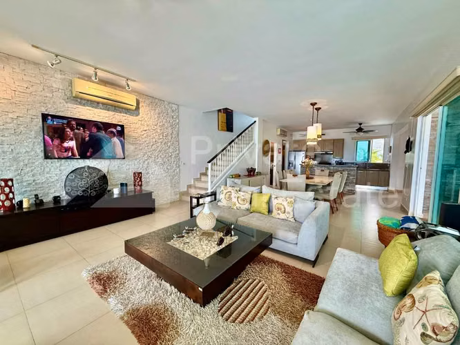 SE VENDE CASA EN BIJAO