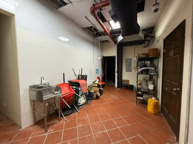Alquiler de local comercial en casco viejo