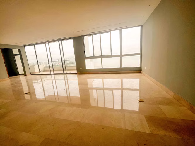APARTAMENTO DE LUJO EN VENTA — COCO DEL MAR (IP)