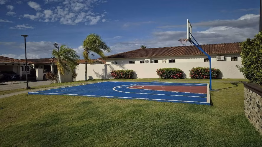 ALQUILER DE CASA EN PH SUNSET HILLS COSTA VERDE
