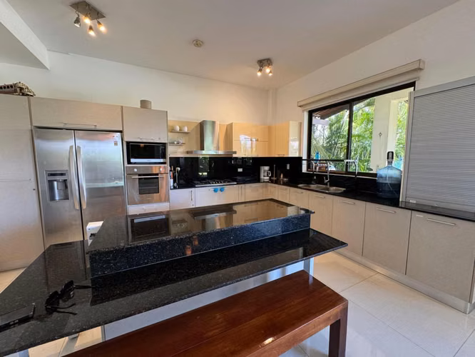 Venta de Casa en Vista Mar con Piscina Privada y Vista al Golf