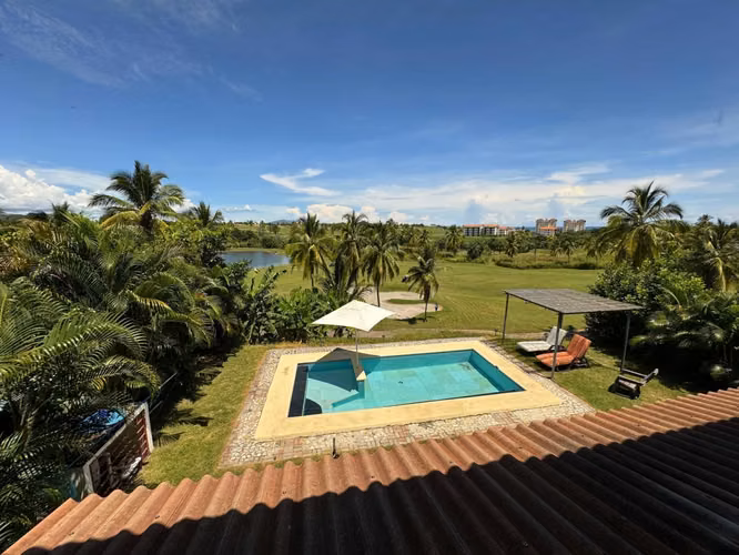 Venta de Casa en Vista Mar con Piscina Privada y Vista al Golf