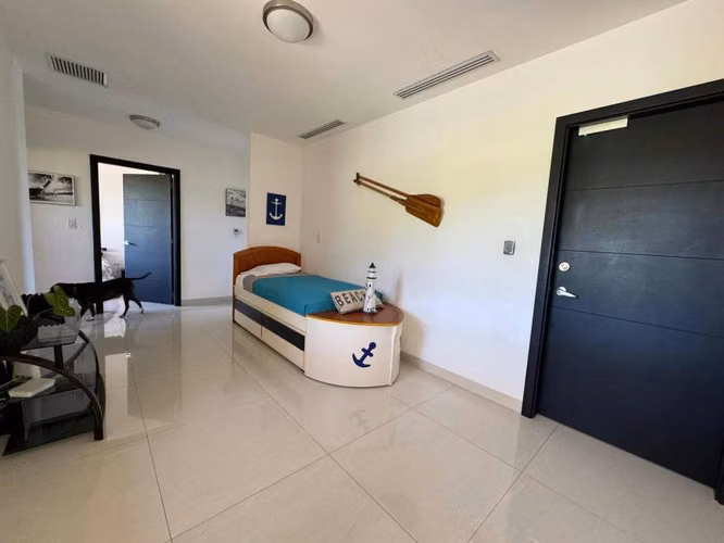 Venta de Casa en Vista Mar con Piscina Privada y Vista al Golf