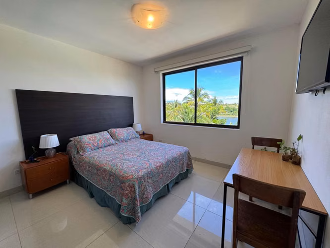Venta de Casa en Vista Mar con Piscina Privada y Vista al Golf