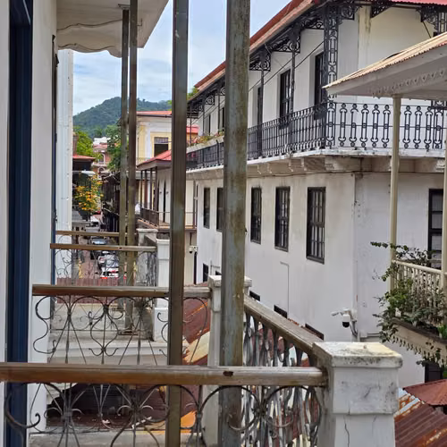 SE VENDE CASA LOEW, EN EL CORAZÓN DE CASCO ANTIGUO - Imagen 3