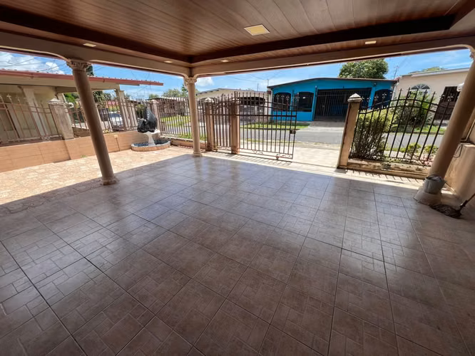 Casa en Arraiján 2 recamaras: ideal para vivir o invertir hoy ¡Consulta!