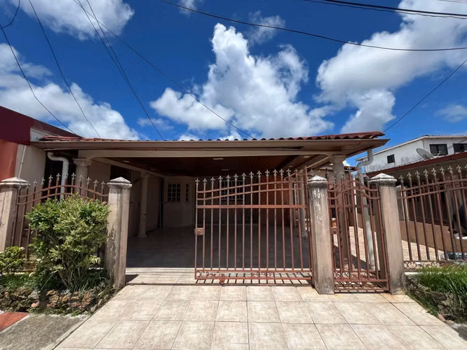 Casa en Arraiján 2 recamaras: ideal para vivir o invertir hoy ¡Consulta!