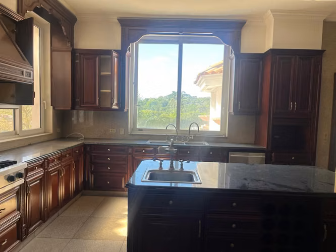 Banco Vende Casa de Lujo en Betania, Dos Mares (tb) - Imagen 8