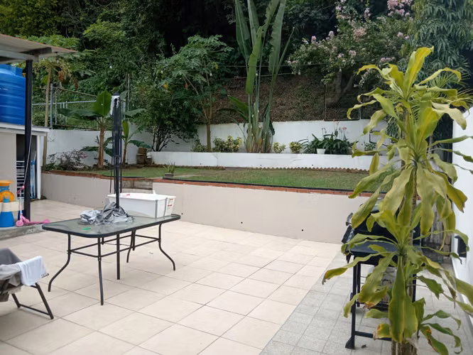 Se vende casa en Betania.